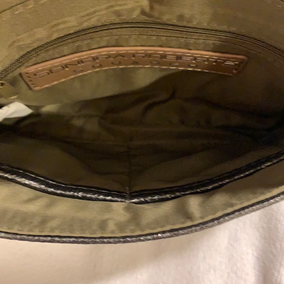 Sondra Roberts cross body bag - Picture 6 of 11